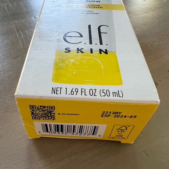 🆕 E.L.F. Suntouchable! Whoa Glow SPF 30. Color: Sunbeam. NWT. NIB. - Picture 12 of 13